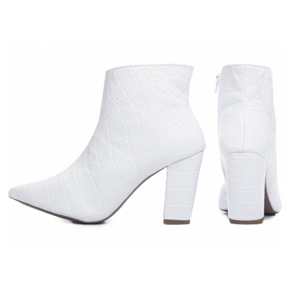Bota Bico Fino Feminina