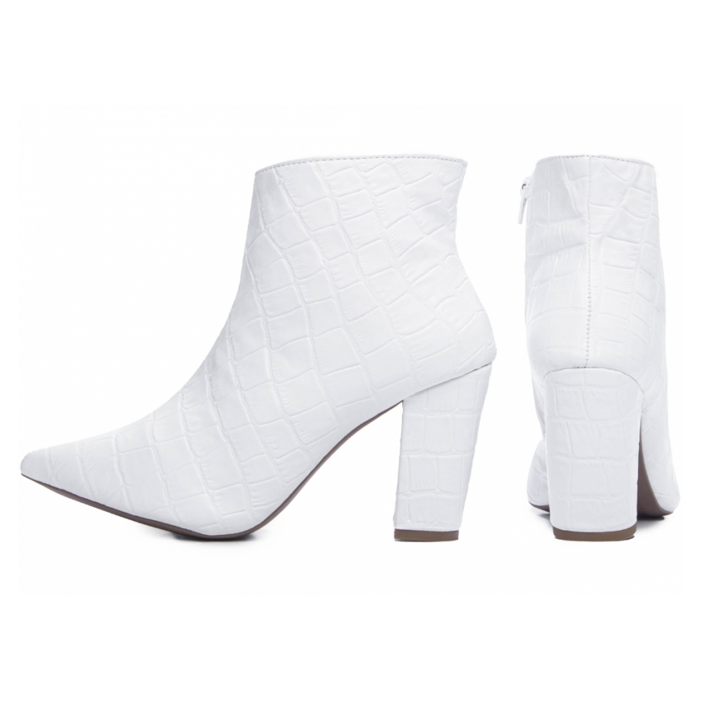 Bota Bico Fino Feminina