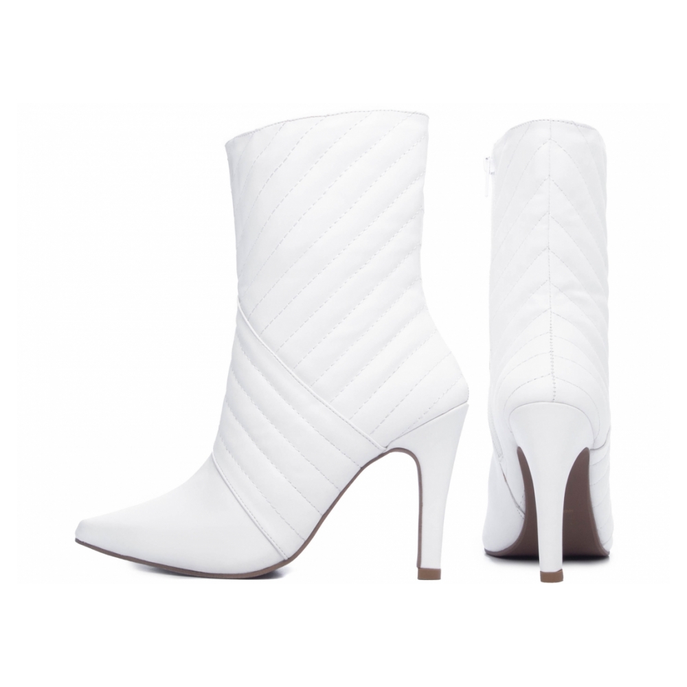 Bota Bico Fino Feminina
