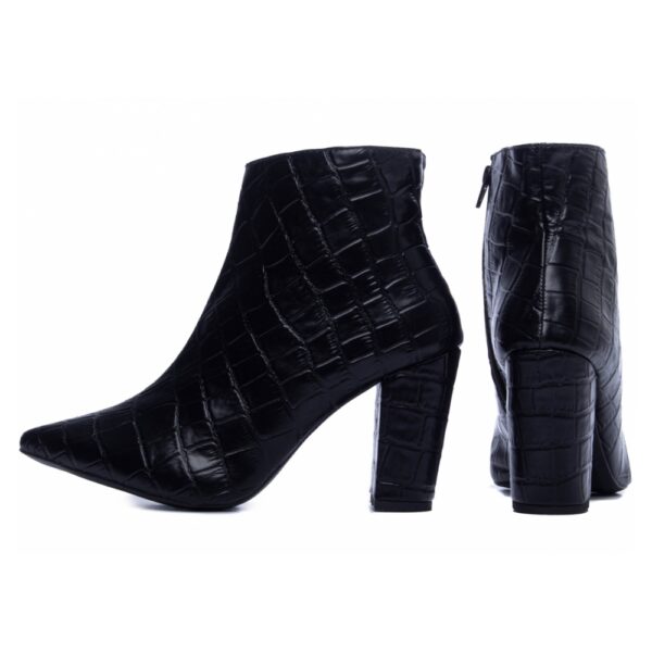 Bota Bico Fino Feminina