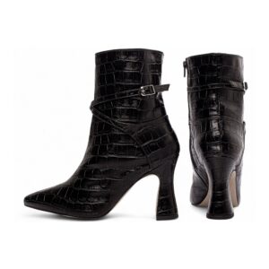 Bota Bico Fino Cano Médio