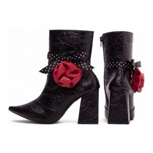 Bota Bico Fino Cano Médio